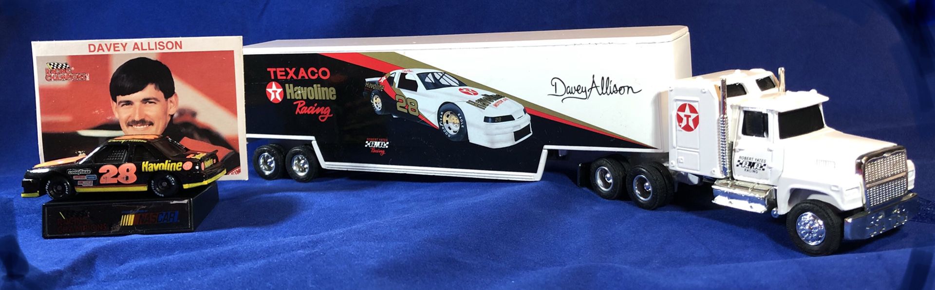 ERTL Texaco Havoline #28 Davey Allison Racing Transporter replica, 1:64 Like New w/out original box.