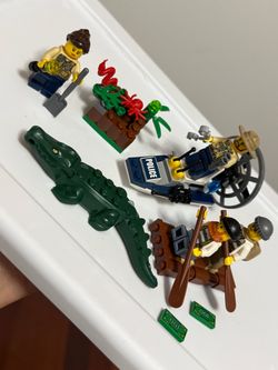 LEGO Swamp Police Boat with crocodile and swamp plants