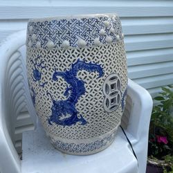 Oriental Floor Barrel lamp table