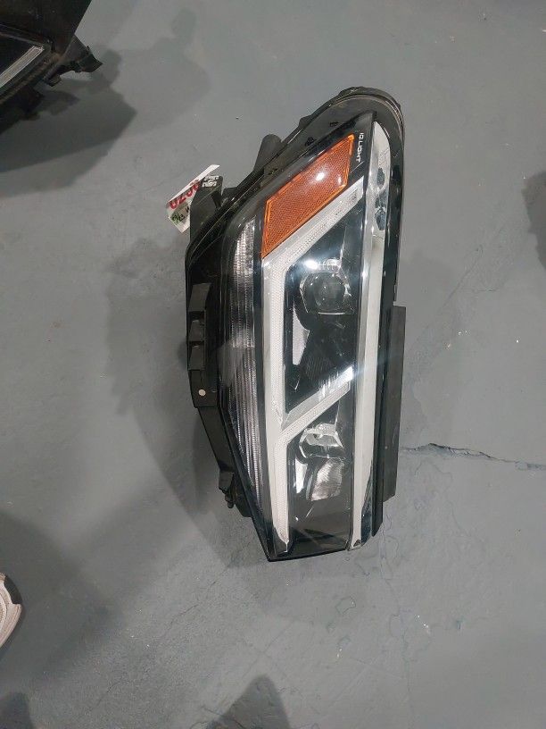 2024 VW ATLAS  RIGHT HEADLIGHT 