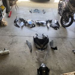 Complete OEM Kawasaki Ninja 400 Fairings