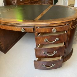 Antique Desk With Chair 