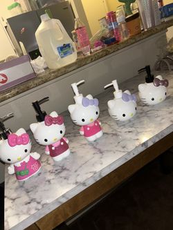 hello kitty soap dispensers ✨ PICK UP IN GRANADA HILLS