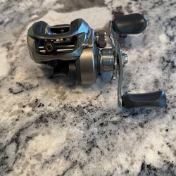 Bass Pro Shops Pro Qualifier PQC10SLA Baitcast Reel for Sale in