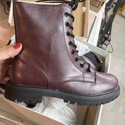 woman boots