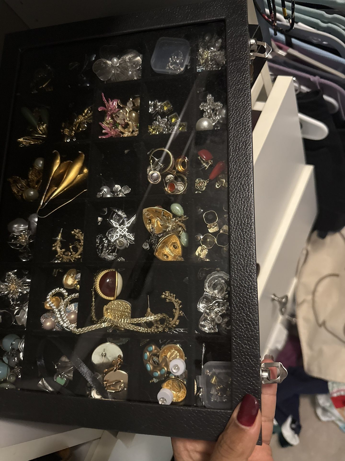 Earnings 100 Silver Earrings Collected With Box