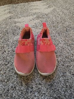 Toddler size 8 Pink Water Shoes
