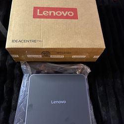 Lenovo - IdeaCentre Mini Desktop - Intel Core 7