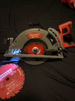 Miluakee M18 fuel skill saw