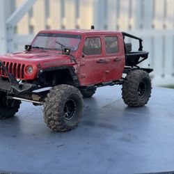 Axial SCX10iii 1/10th Scale Jeep JT Gladiator  RTR