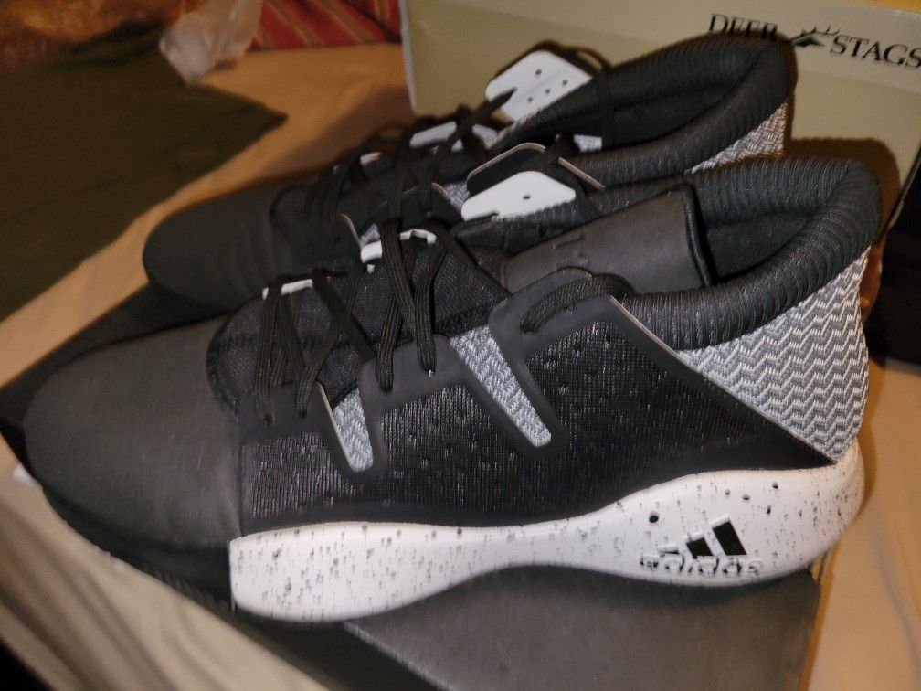 Adidas Tenis Shoes Barely Used