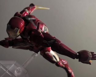 Revoltech Iron Man Mk45