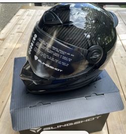 Polaris Slingshot Helmet Carbon Fiber BLUETOOTH(sena) L Size L Near new, This helmet came with a new polaris slingshot and sat on display most of i