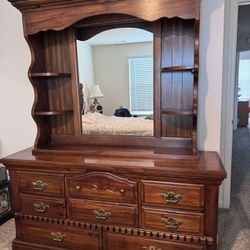 5 Piece Solid Wood Matching Bedroom Set
