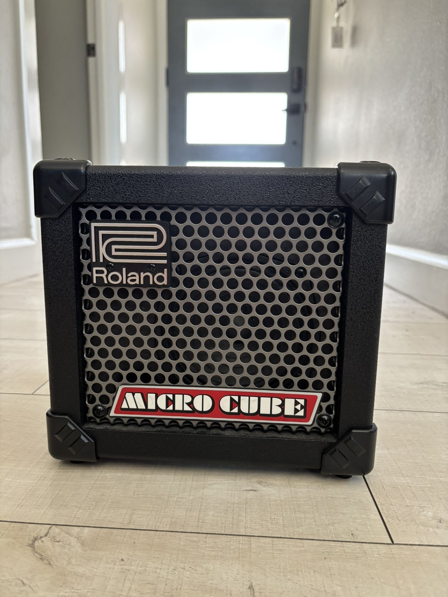 Roland Micro cube Portable guitar Amp *Mint*