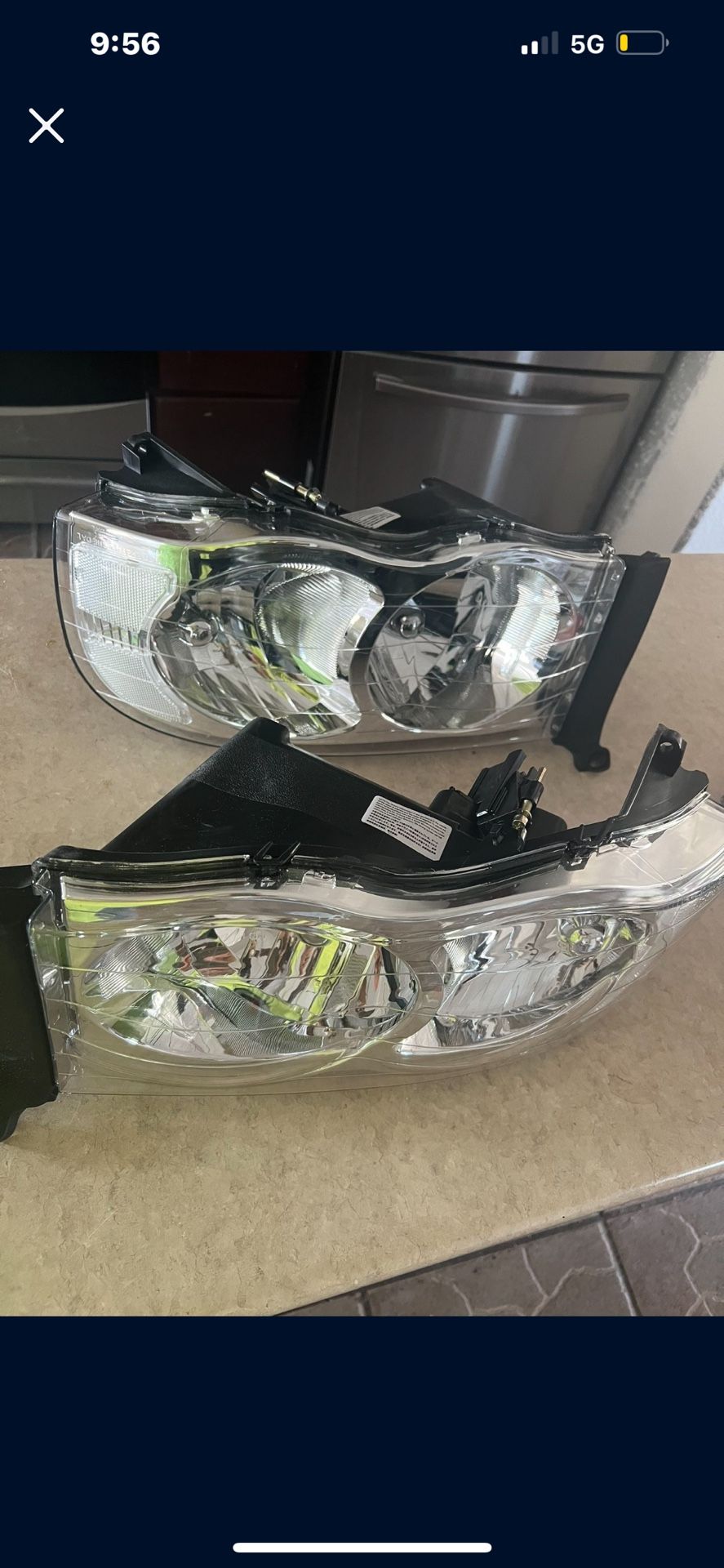 2004 Dodge Ram 1500 headlights