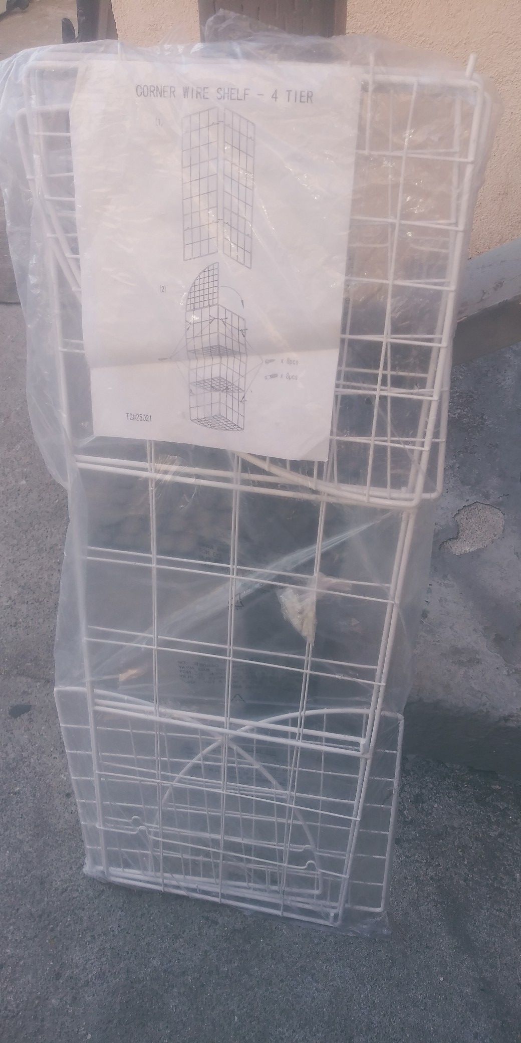 Coner wire shelfs 4 tier