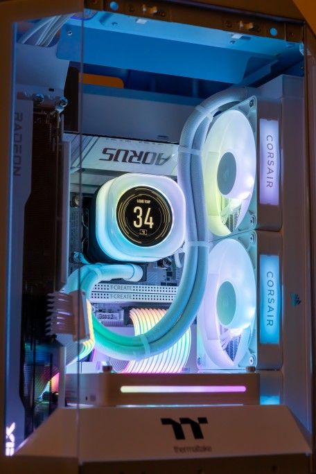White Gaming PC
