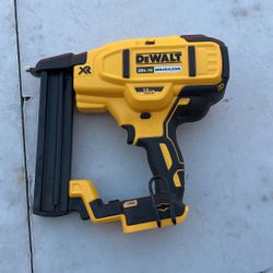 Dewalt Xr 18GA Stapler Dcn681