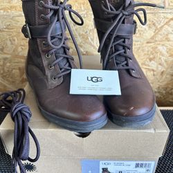 UGG Waterproof Boots/Shoes Size 8 Like New 