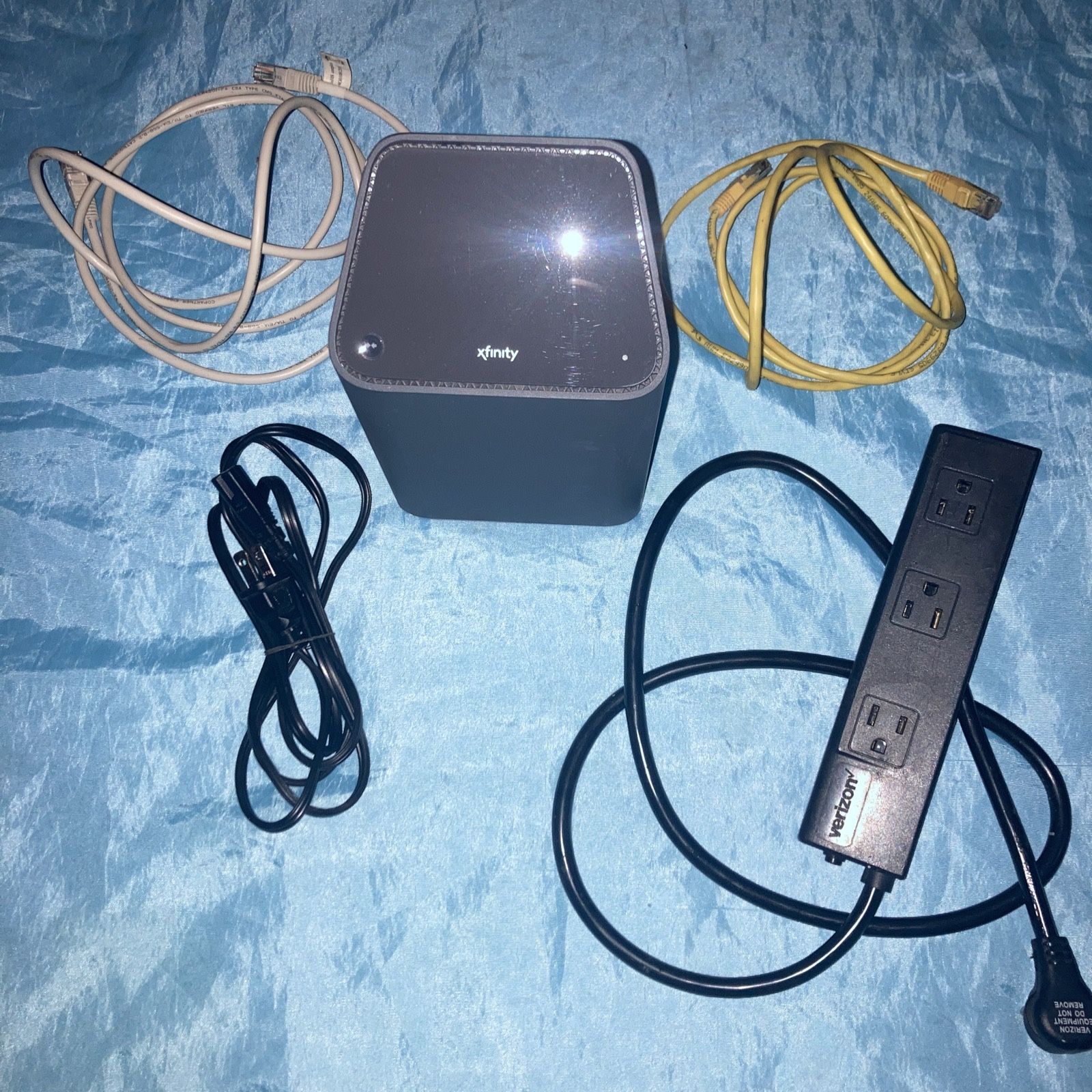 Xfinity Comcast Wifi Router WiFi XB6-T CGM4140COM - Complete Mint condition