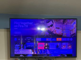 Toshiba smart tv  50” tv