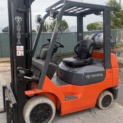 Toyota 5000 Lb Forklift 