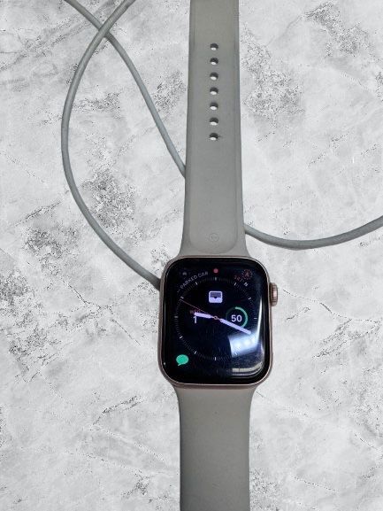Apple Watch Series 5 GPS + Cellular Rose Gold Aluminum Case