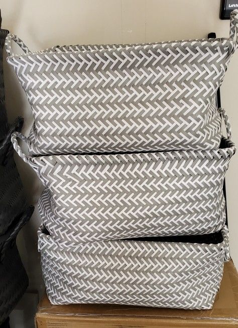 3 SOFT-SIDED STORAGE BASKETS GRAY/WHITE
