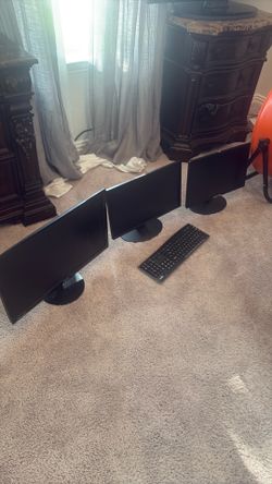 3 monitors 1 keyboard