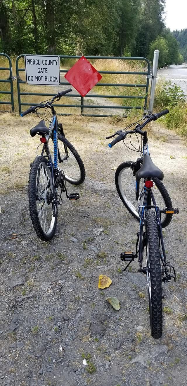 2 Mountain bikes
