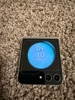 Samsung Galaxy Z Flip Foldable Smartphone