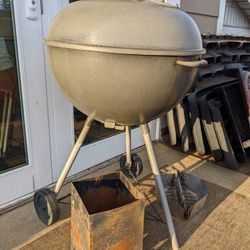 Vintage 22" Weber Kettle BBQ Grey 1970s Barbecue Grille Charcoal Grill 70s Grey Good Shape