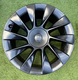 Tesla Model Y Rim 20