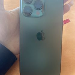 iPhone 13 green