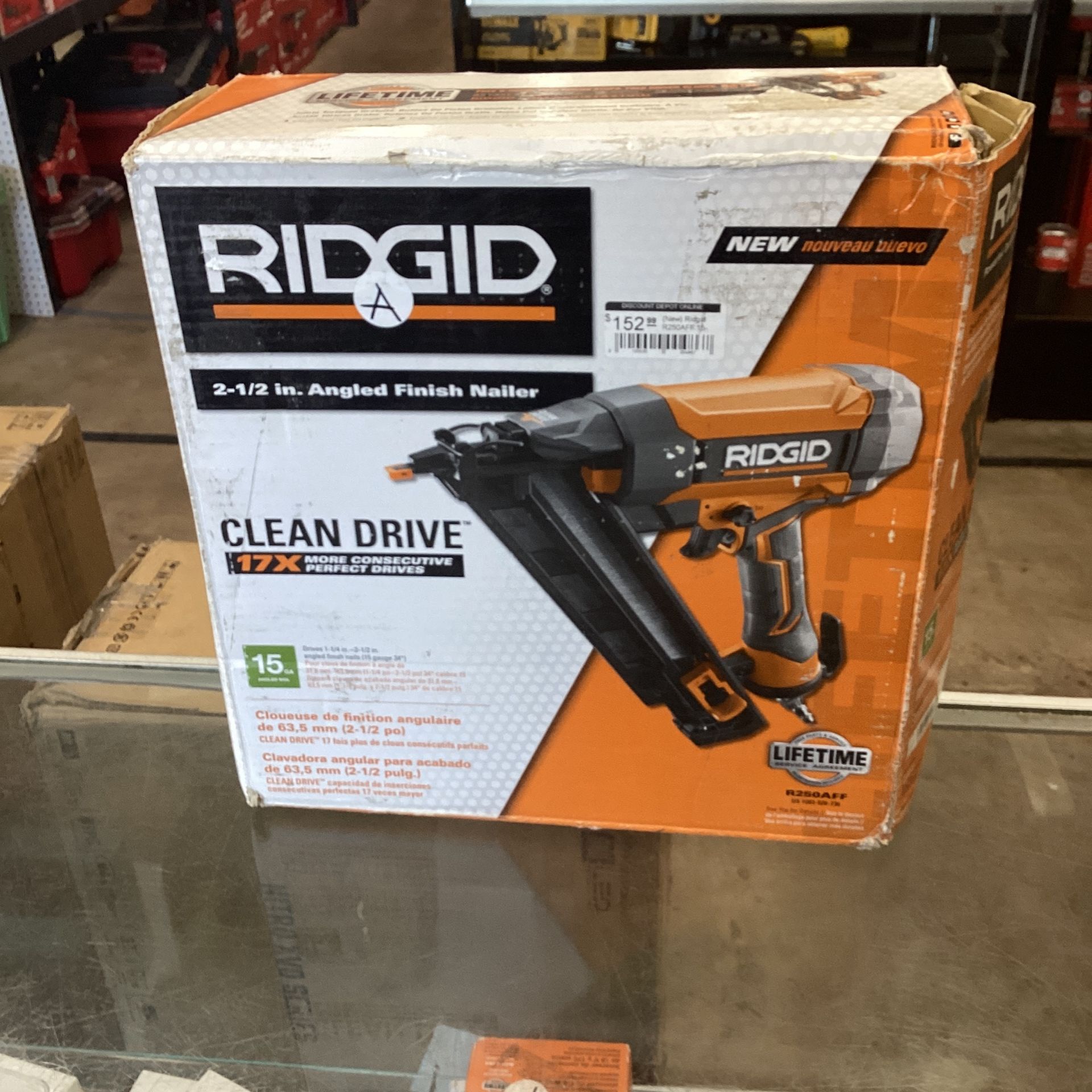 New) Ridgid R250AFF 15-Gauge 2-1/2 in. Angled Finish Nailer with CLEAN DRIVE Technology, Tool Bag, and Sample Nails