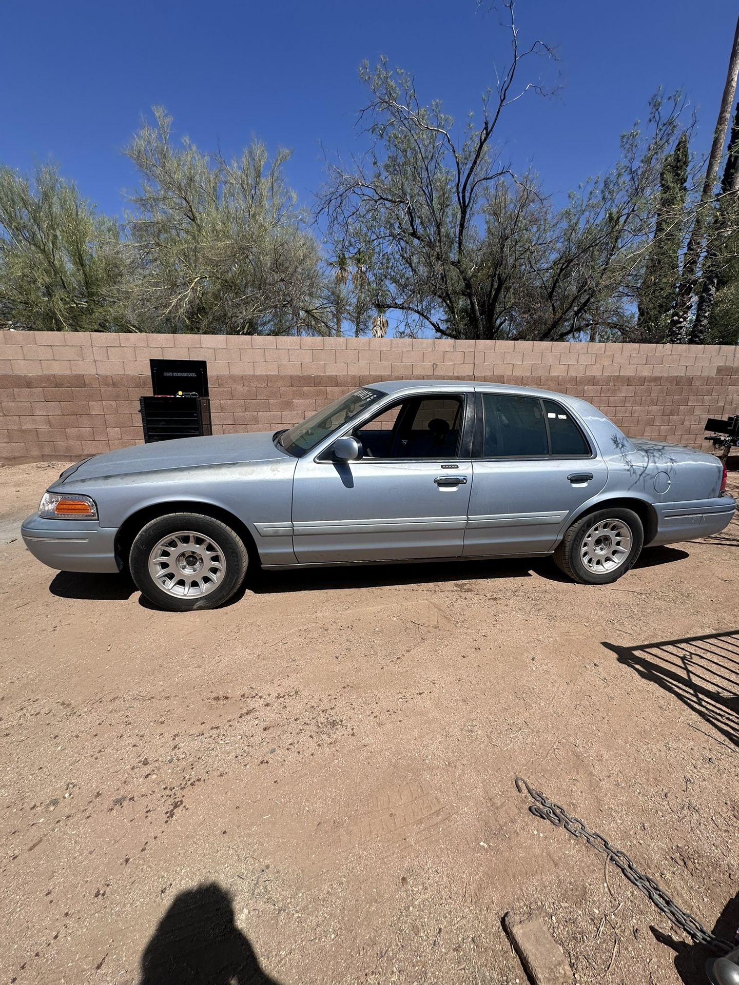 2000 Ford Crown Victoria