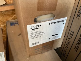 MOVING SALE  NEW IN BOX TOTO TOILET SET SET INCLUDES 3 BOXES : -TOILET TANK -TOILET BOWL  - SOFTCLOSE SEAT NEW IN BOX  PICK UP IN WESTMINSTER CITY  WE