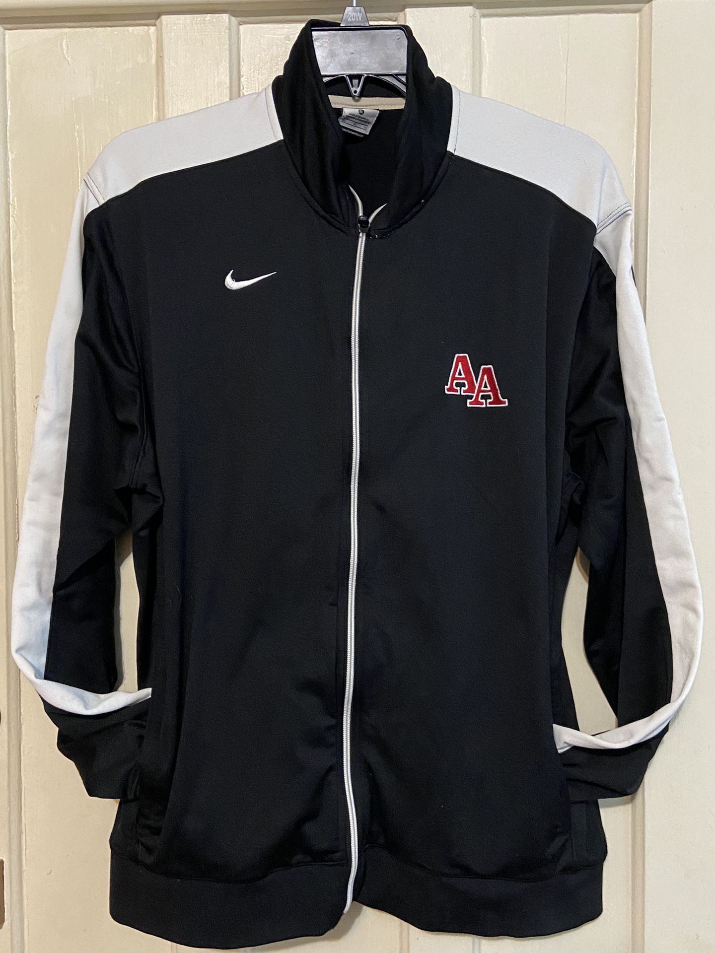 Nike Men’s full zipper jacket size XL