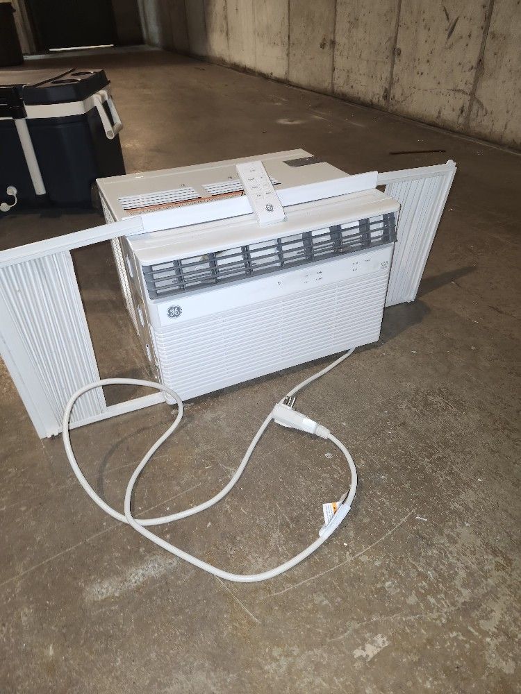 AC WINDOW