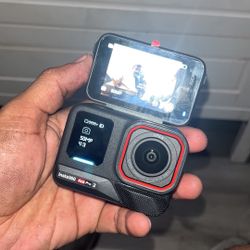 Insta 360 Ace Pro 2