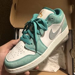 Jordan 1 Low Emerald Green