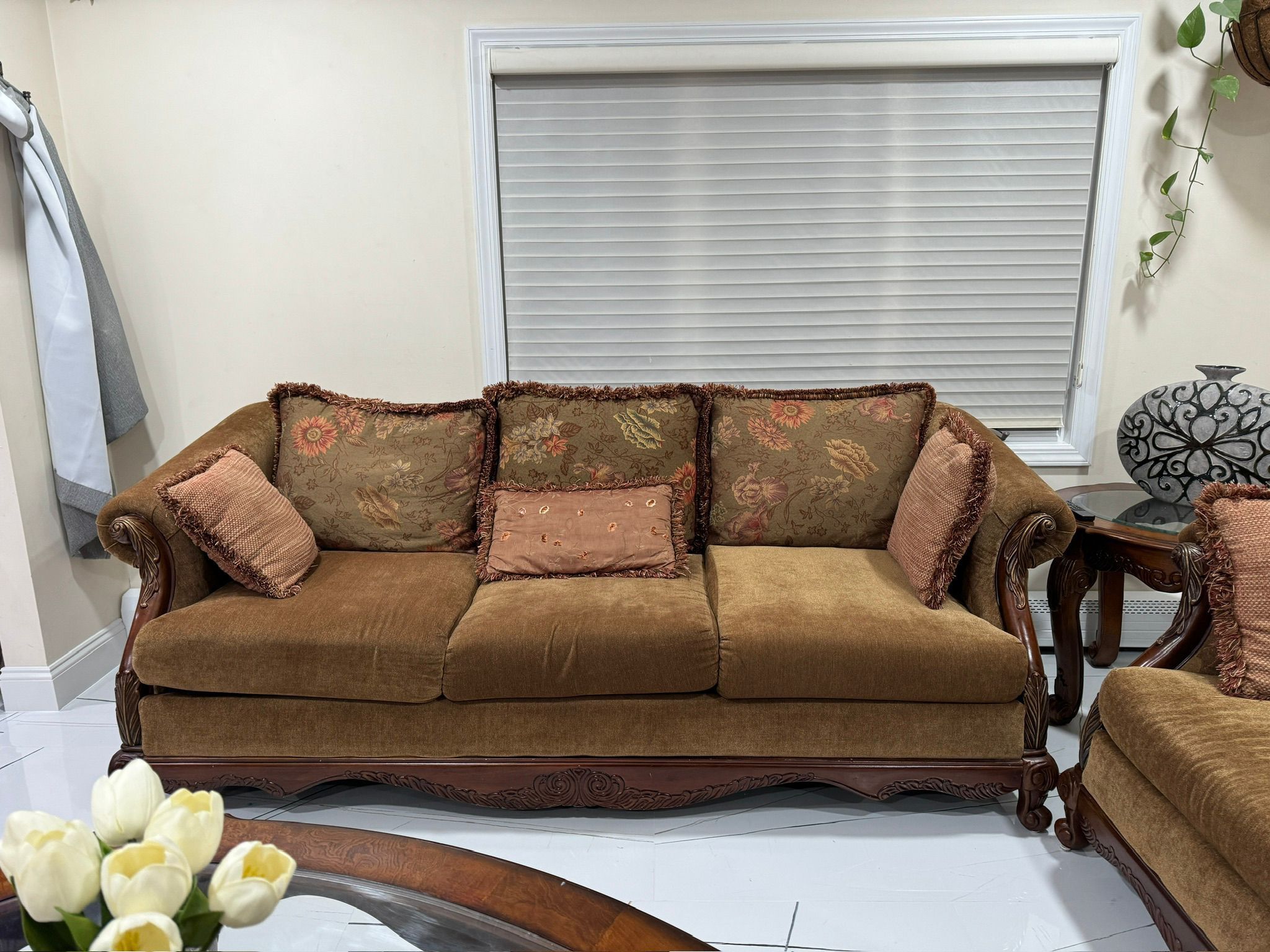 Sofa Set With Round Glass Table