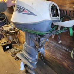 75 HP Evinrude Outboard Motor