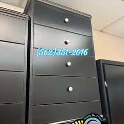 Four drawer black compressed dresser chest mueble