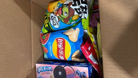 Uk/Asian Snack Box Variety Pack