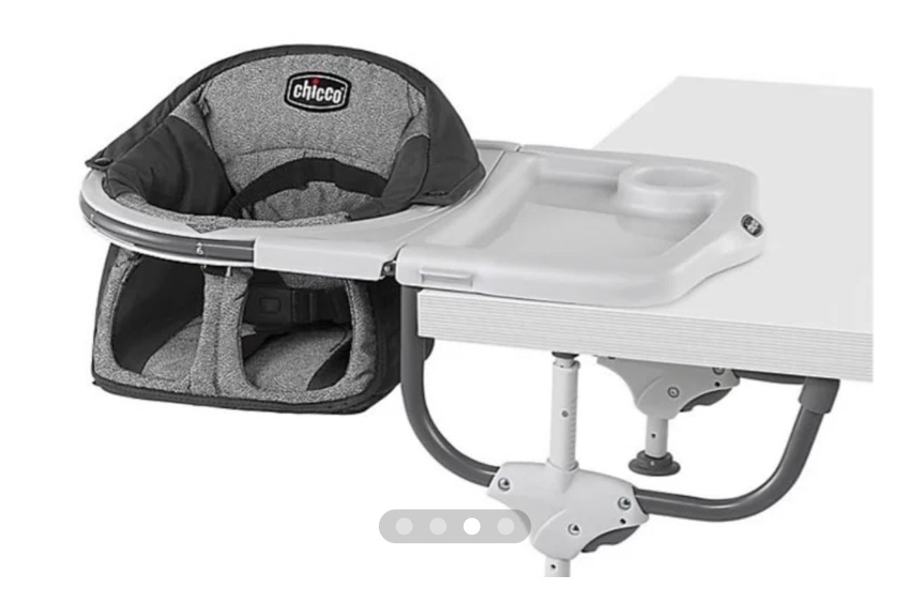 Chicco 360° Rotating Hook-On Booster Chair Highchair