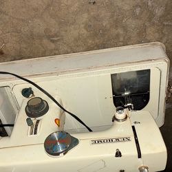 New home sewing machine excellent condition