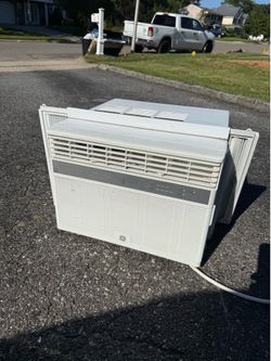 GE air conditioner 12000 BTU