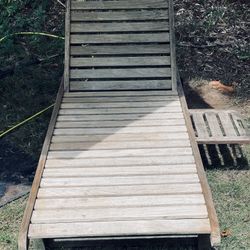 Teak lounge chair With Wheels And Side Table 